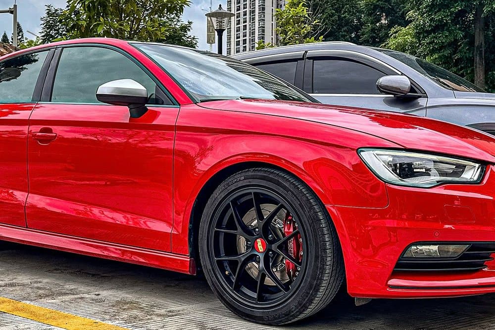 Audi A3 с тормозами SAVANINI