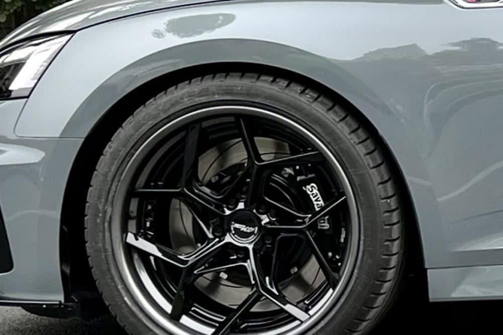 Audi A5 с тормозами SAVANINI