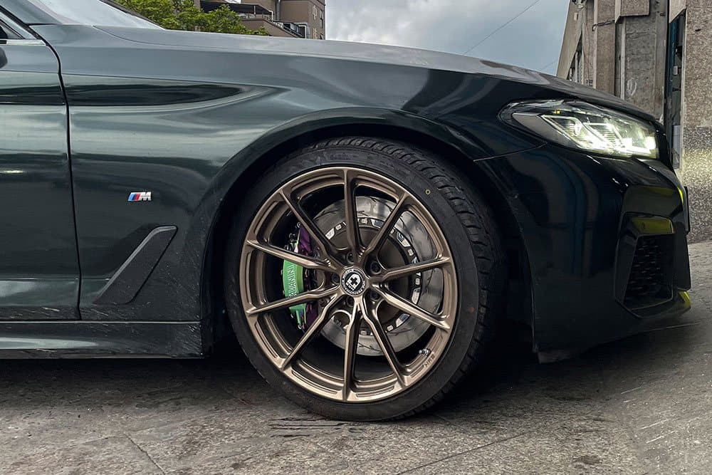 BMW 5 серии с тормозами SAVANINI