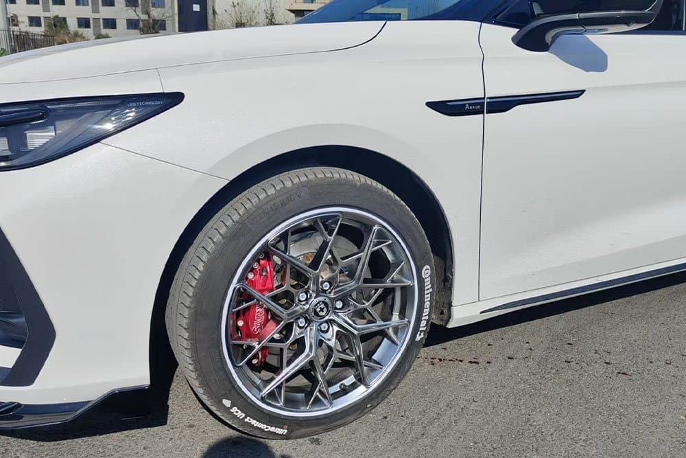 Chery Arrizo 8 с тормозами SAVANINI