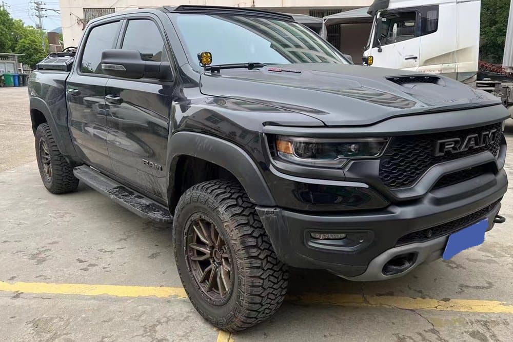 Dodge RAM 1500 TRX с тормозами SAVANINI
