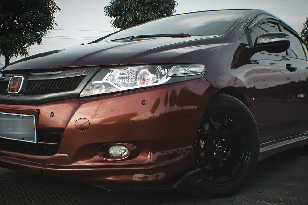 Honda City с тормозами SAVANINI
