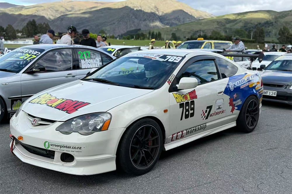 Honda Integra Type R (DC5) с тормозами SAVANINI