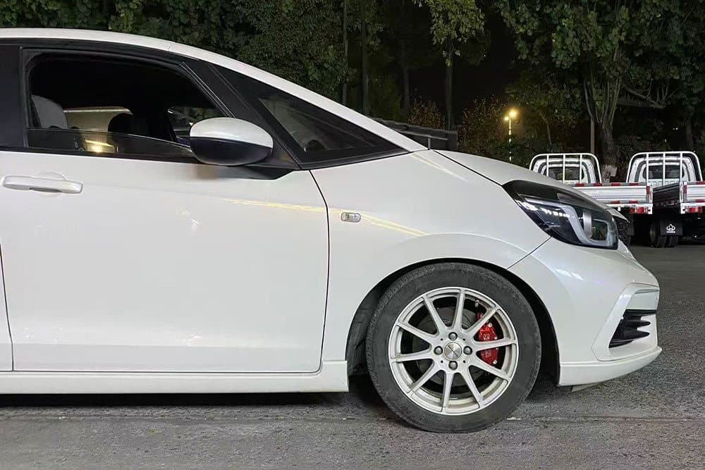 Honda Life с тормозами SAVANINI