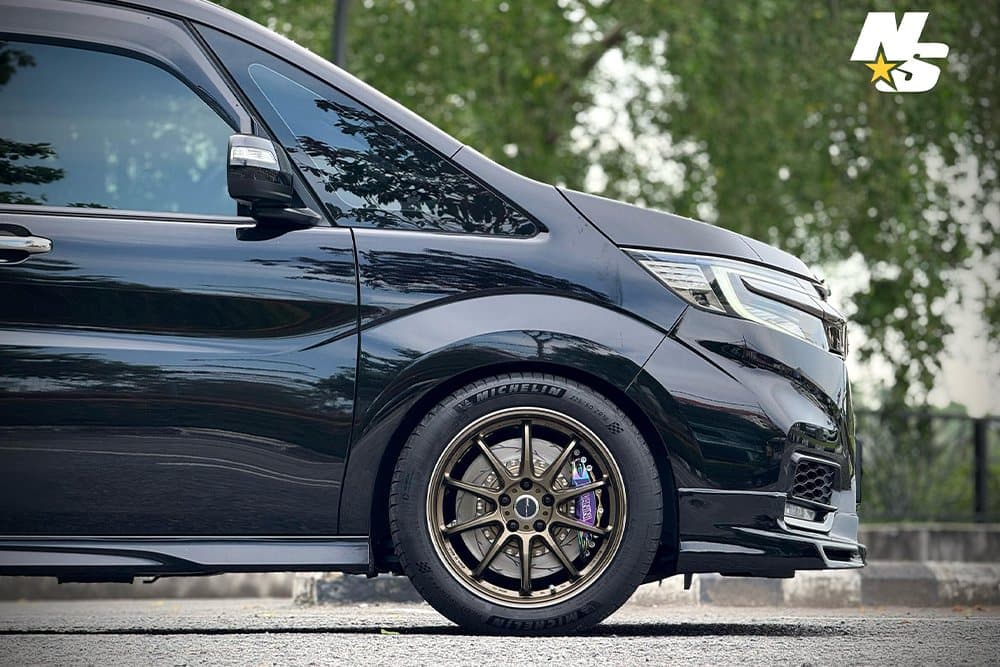 Honda Step WGN (RP3) с тормозами SAVANINI