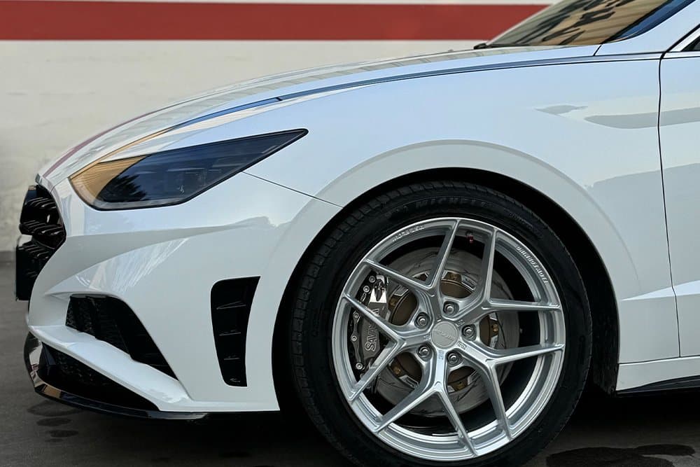 Hyundai Sonata с тормозами SAVANINI