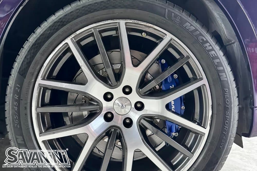 Maserati Levante с тормозами SAVANINI