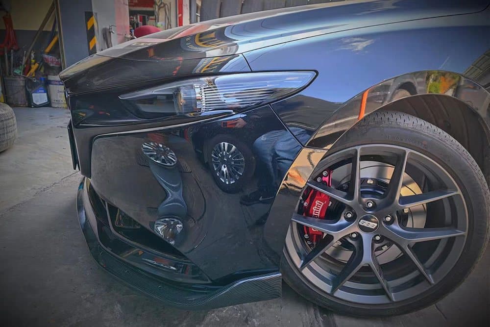 Mazda 3 с тормозами SAVANINI