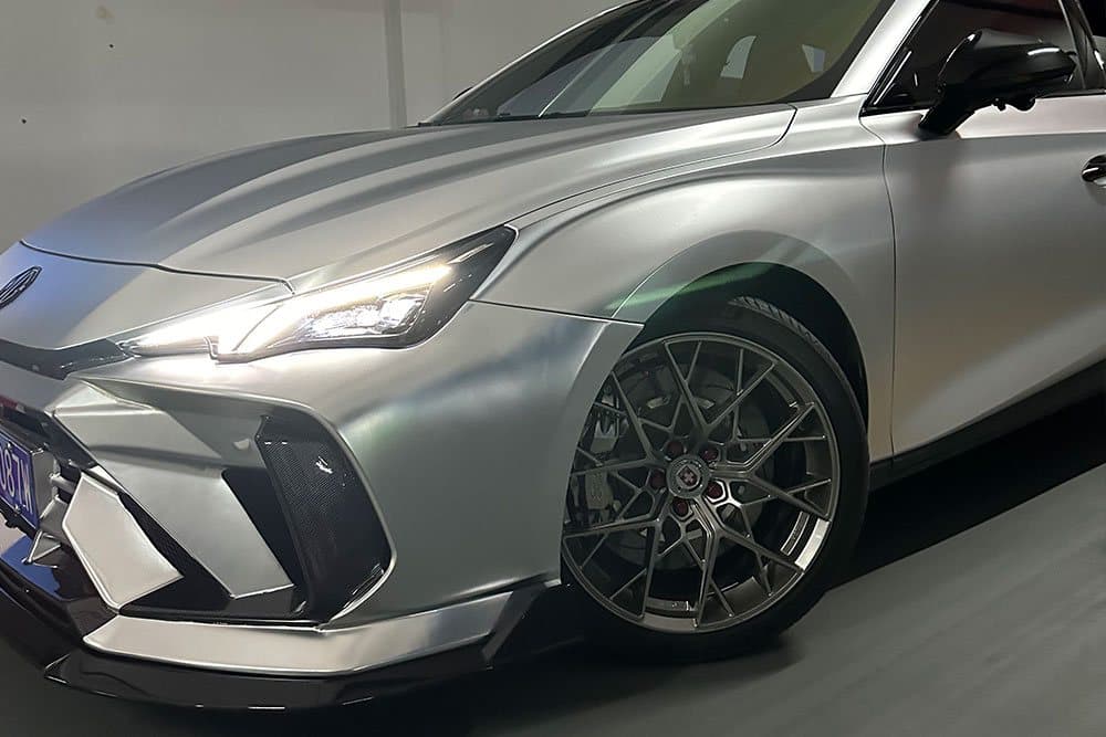 MG MG7 с тормозами SAVANINI