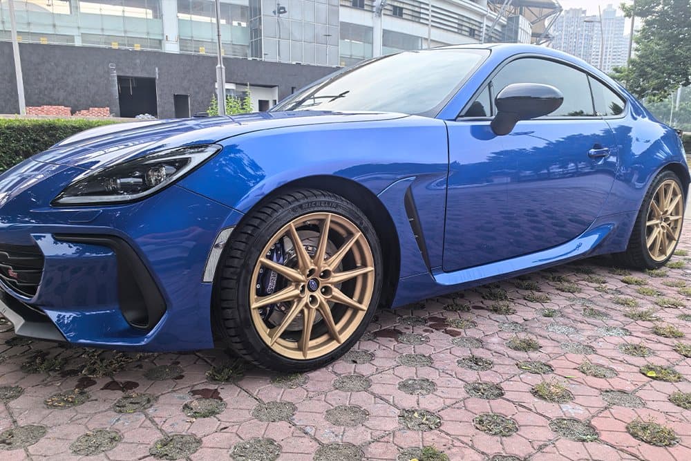 Subaru BRZ с тормозами SAVANINI