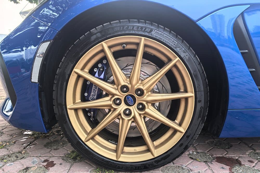 Subaru BRZ с тормозами SAVANINI