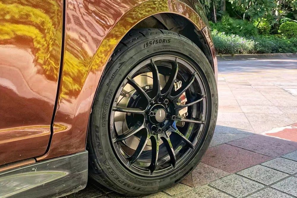 Suzuki Swift с тормозами SAVANINI
