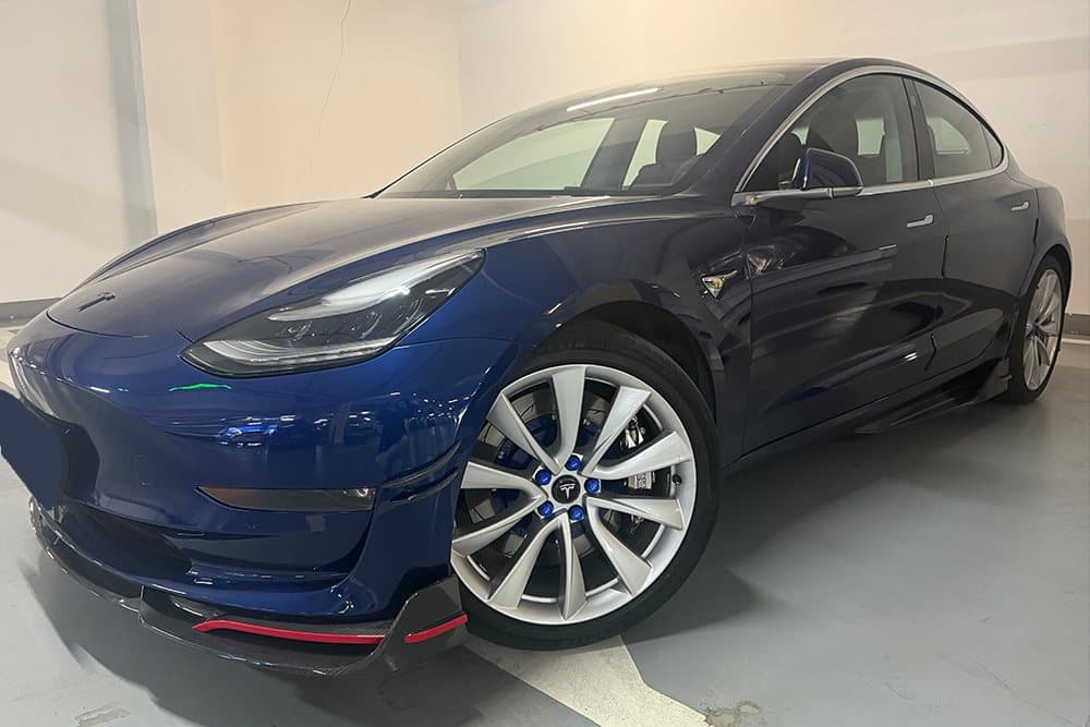 Tesla Model 3 с тормозами SAVANINI