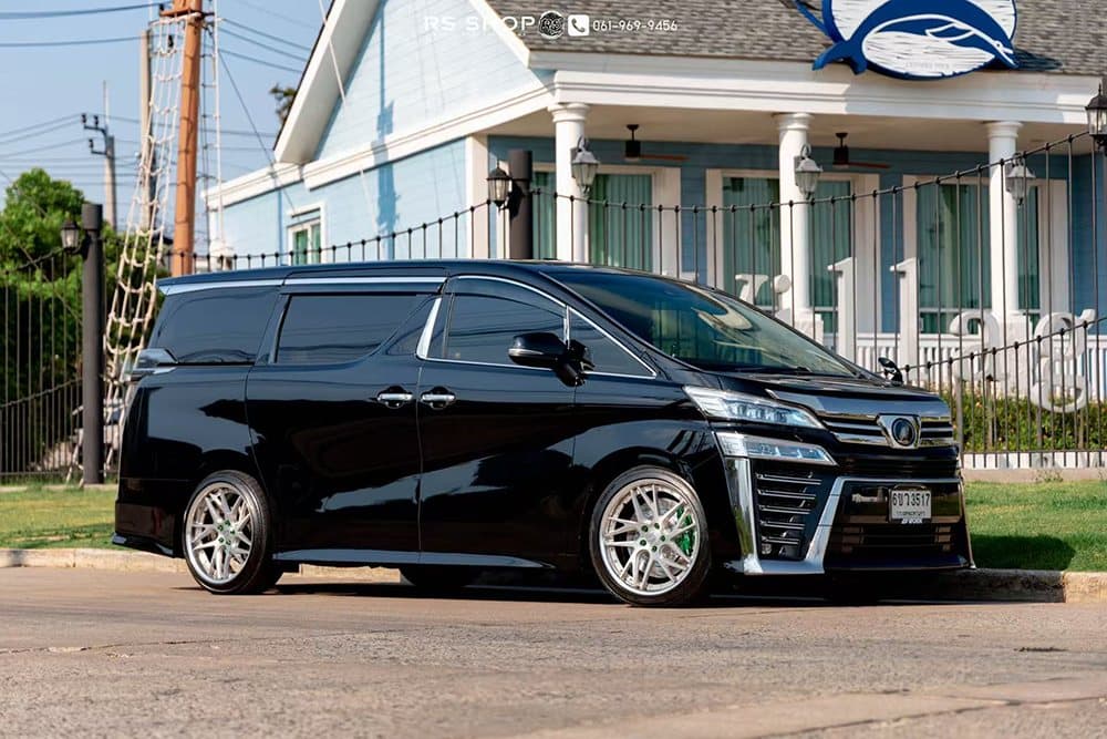 Toyota Vellfire с тормозами SAVANINI