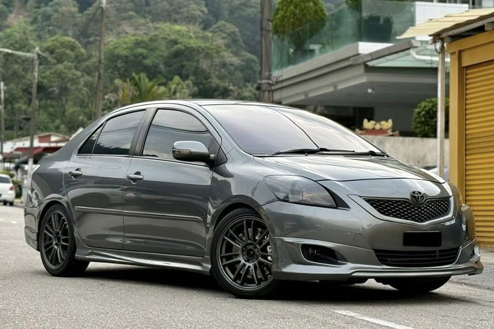 Toyota Vios с тормозами SAVANINI