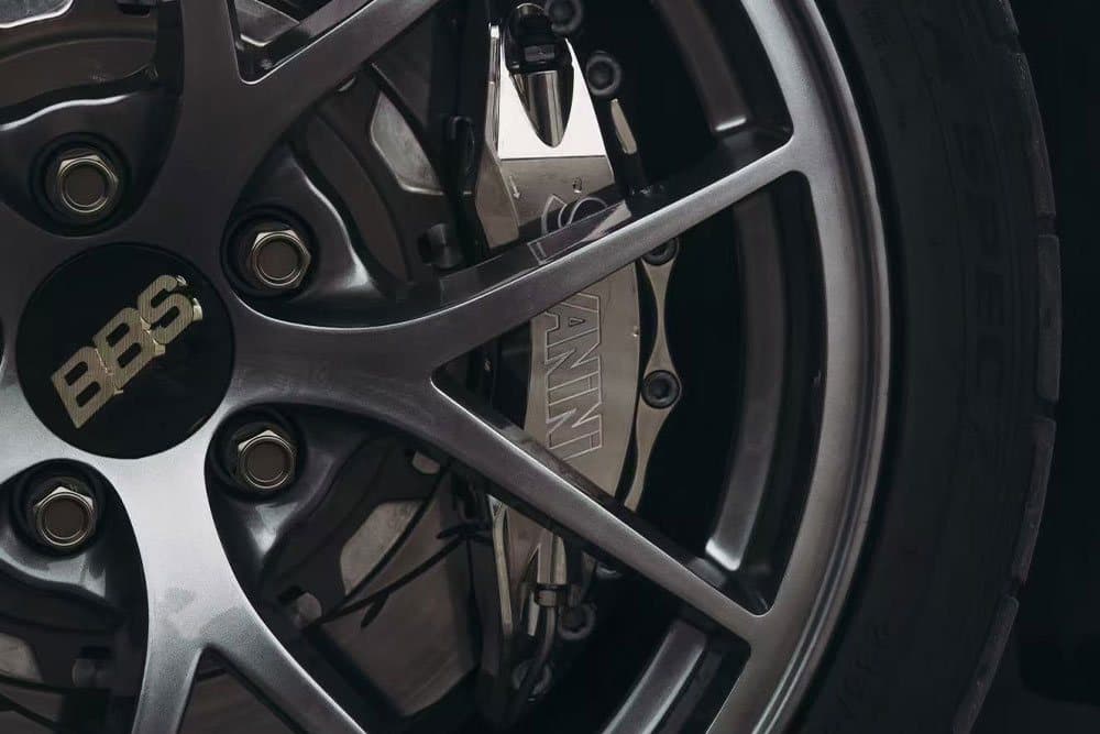 Volkswagen Scirocco с тормозами SAVANINI